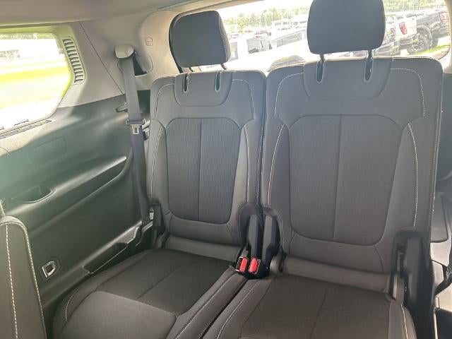 2023 Jeep Grand Cherokee L Laredo 4x2