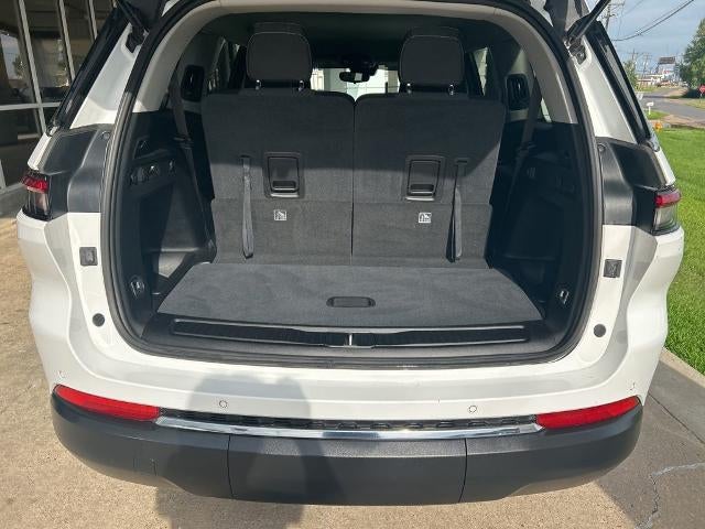 2023 Jeep Grand Cherokee L Laredo 4x2