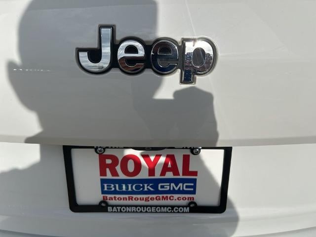 2023 Jeep Grand Cherokee L Laredo 4x2