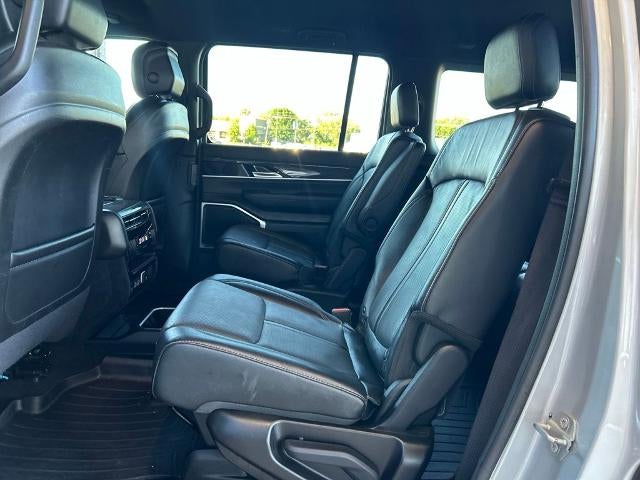 2022 Jeep Wagoneer Series III 4x2