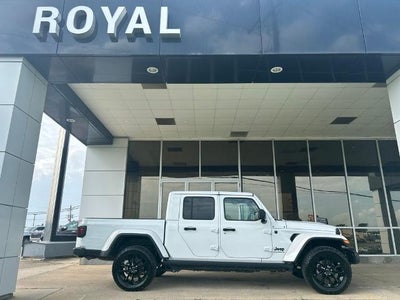 2025 Jeep Gladiator Nighthawk