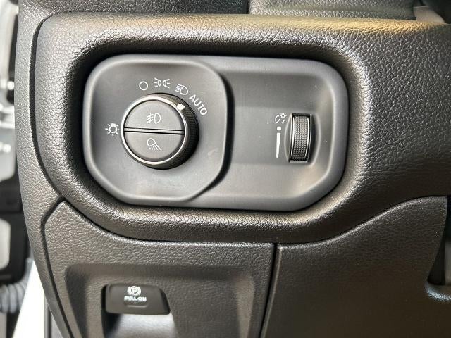 2023 RAM 1500 Lone Star Crew Cab 4x4 5'7" Box