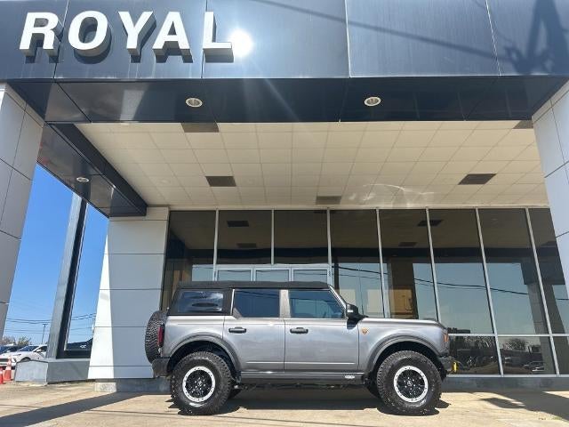 2021 Ford Bronco 4-Door Base