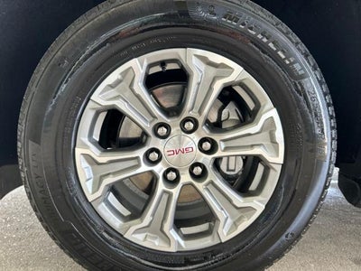 2023 GMC Yukon SLE