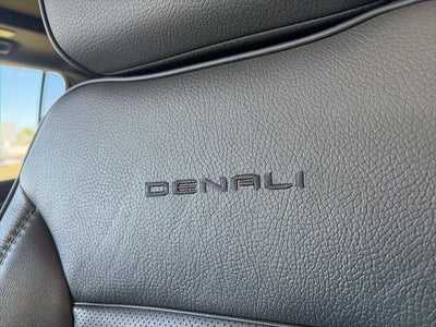 2023 GMC Yukon XL Denali