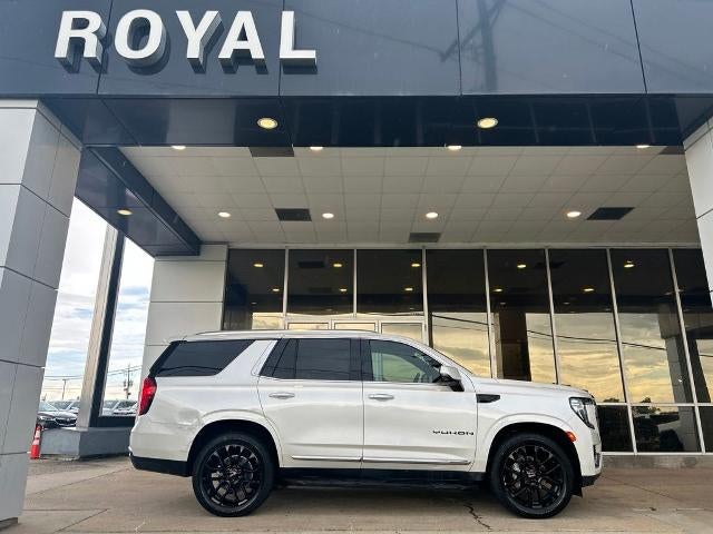 2022 GMC Yukon SLT