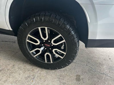 2022 GMC Yukon AT4