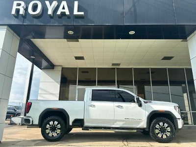 2025 GMC Sierra 2500 HD Denali