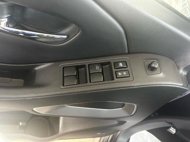 2025 Nissan Frontier Crew Cab SV 4x2