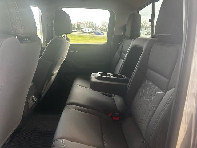 2025 Nissan Frontier Crew Cab SV 4x2