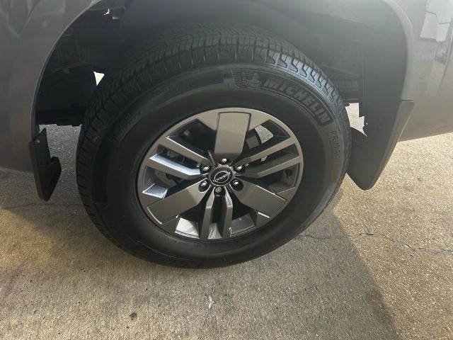 2025 Nissan Frontier Crew Cab SV 4x2