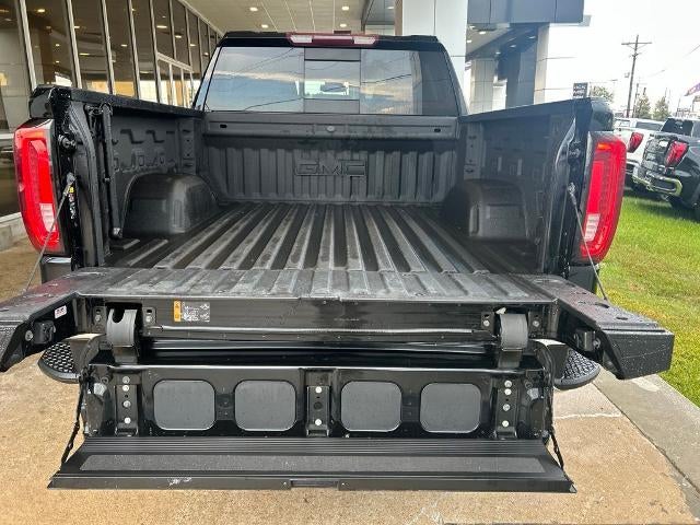 2023 GMC Sierra 1500 SLT - Photo 13