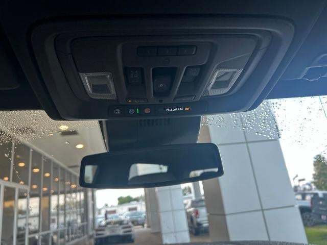 2023 GMC Sierra 1500 SLT - Photo 23