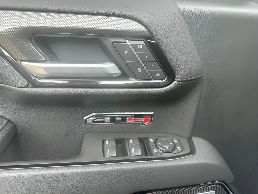 2025 GMC Sierra 1500 AT4