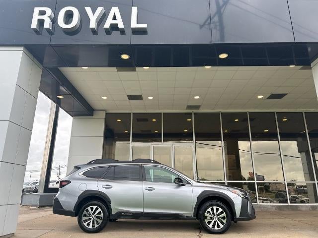 2024 Subaru Outback Premium's photo