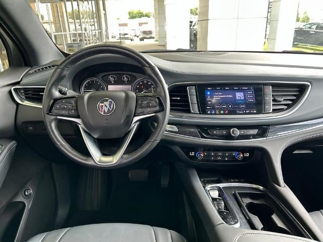 2022 Buick Enclave Essence