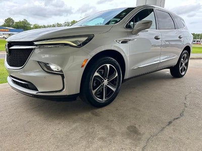 2022 Buick Enclave Essence