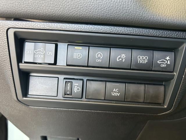 2026 Toyota Tundra Limited CrewMax 5.5' Bed