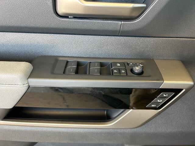 2026 Toyota Tundra Limited CrewMax 5.5' Bed