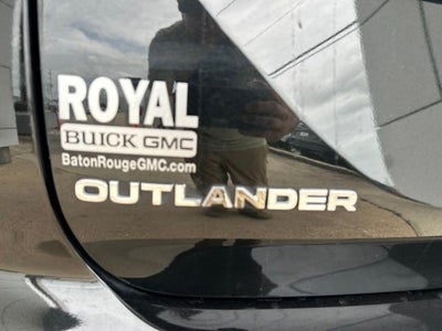 2025 Mitsubishi Outlander SE