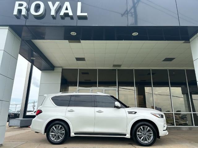 2022 INFINITI QX80 LUXE
