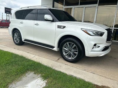 2022 INFINITI QX80 LUXE