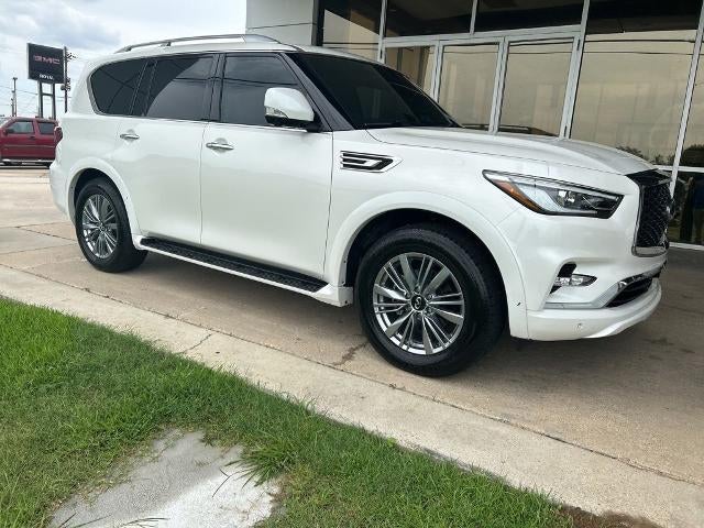 2022 INFINITI QX80 LUXE