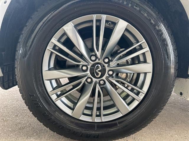 2022 INFINITI QX80 LUXE