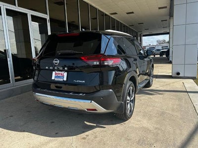 2023 Nissan Rogue Platinum FWD