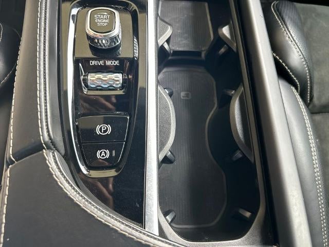 2019 Volvo XC90 T6 R-Design